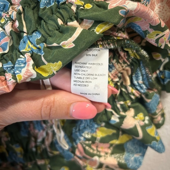 Birds of Paradis by Trovata Puff‑Sleeve Floral Crop Top • Medium • New with Tags - Picture 4 of 8